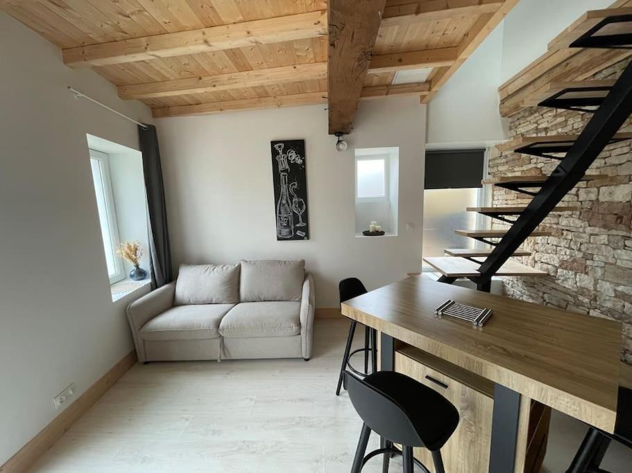 Charmante Maison De Village Viré Eksteriør bilde