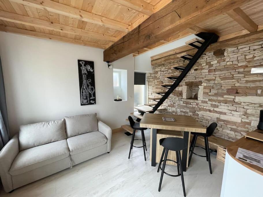 Charmante Maison De Village Viré Eksteriør bilde